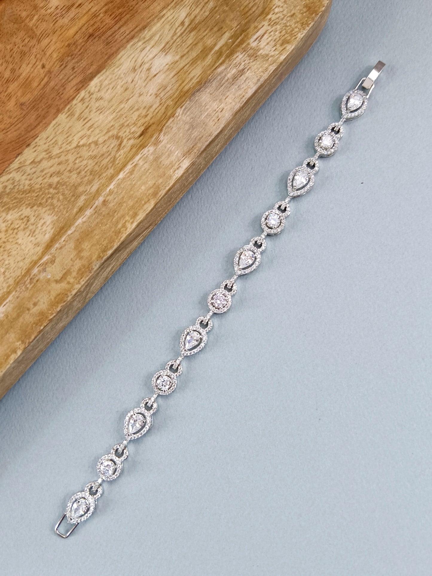 Pear Round Solitaire Diamond Bracelet