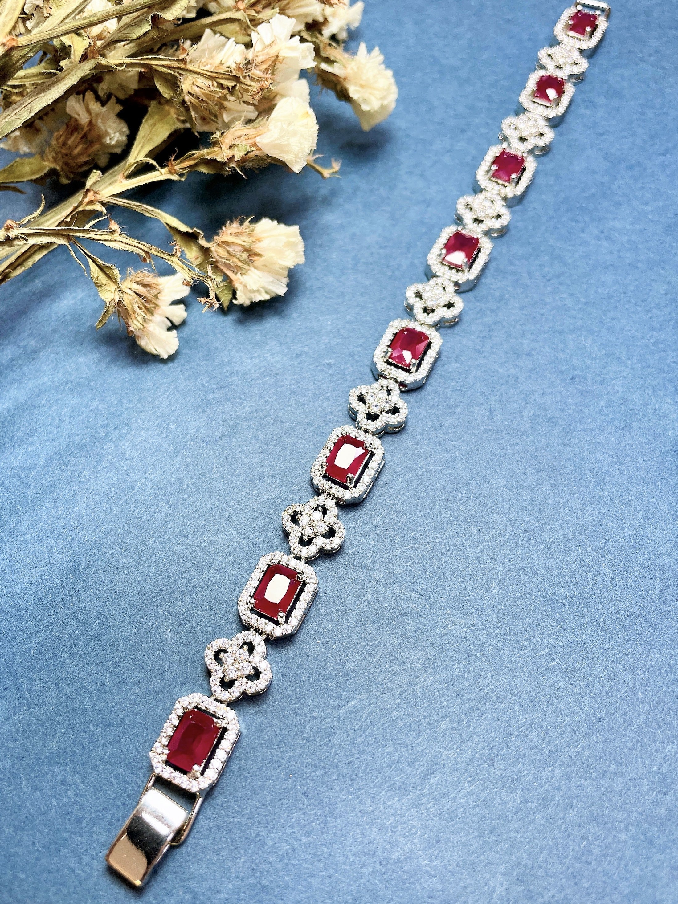 Clover Octa Diamond Bracelet
