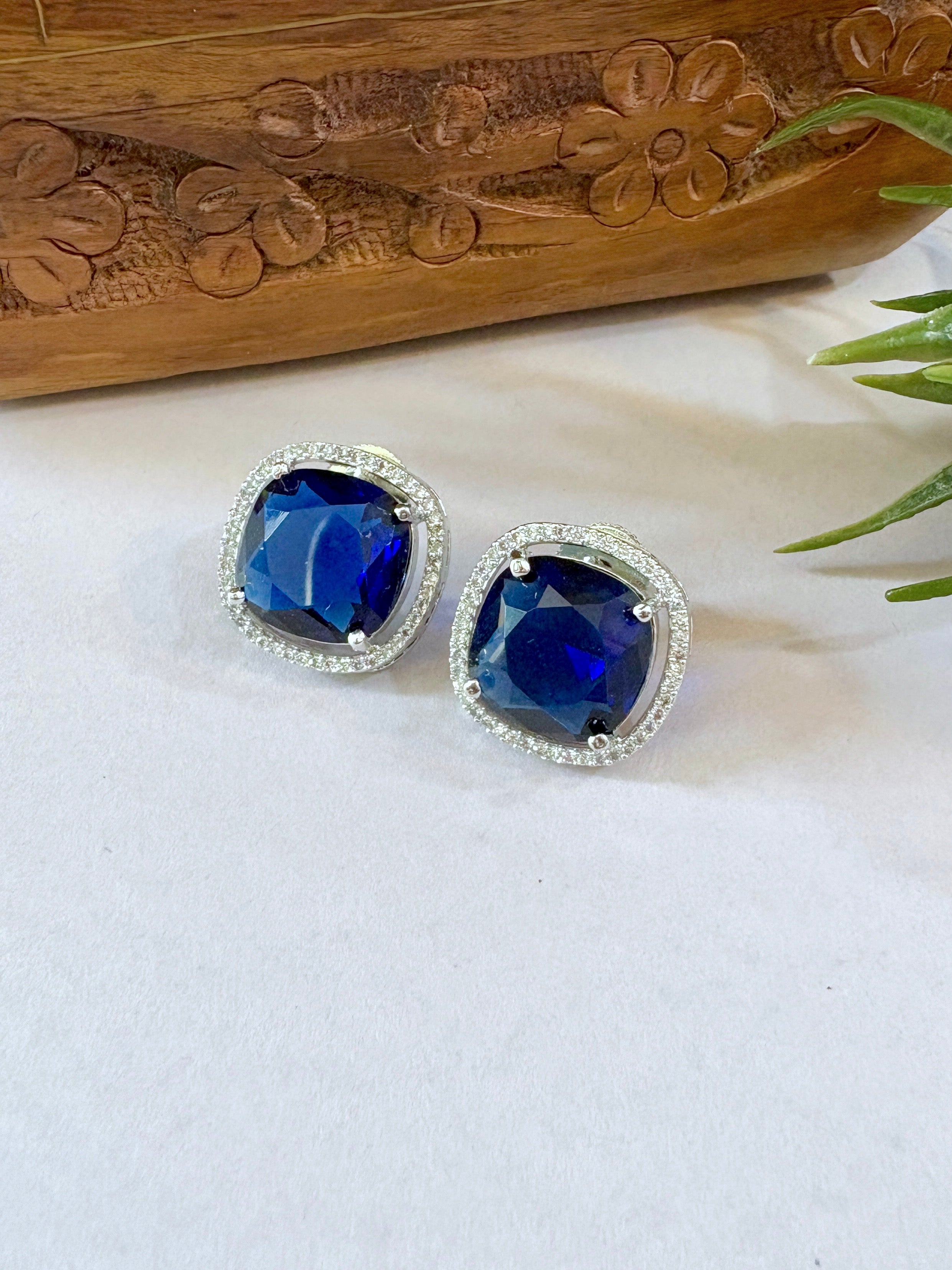 Nancy Big Cushion Studs