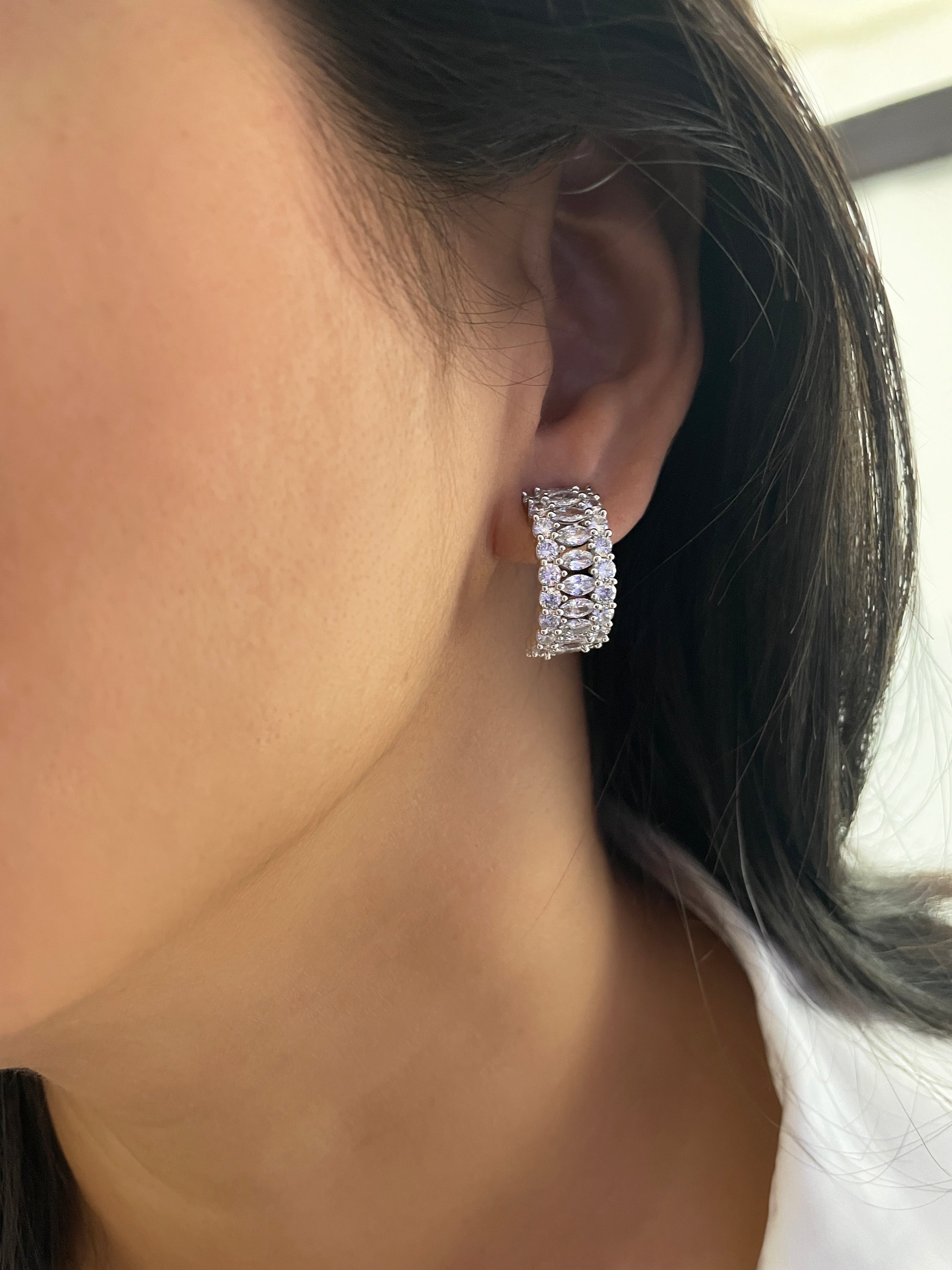Caira Diamond Half Balis
