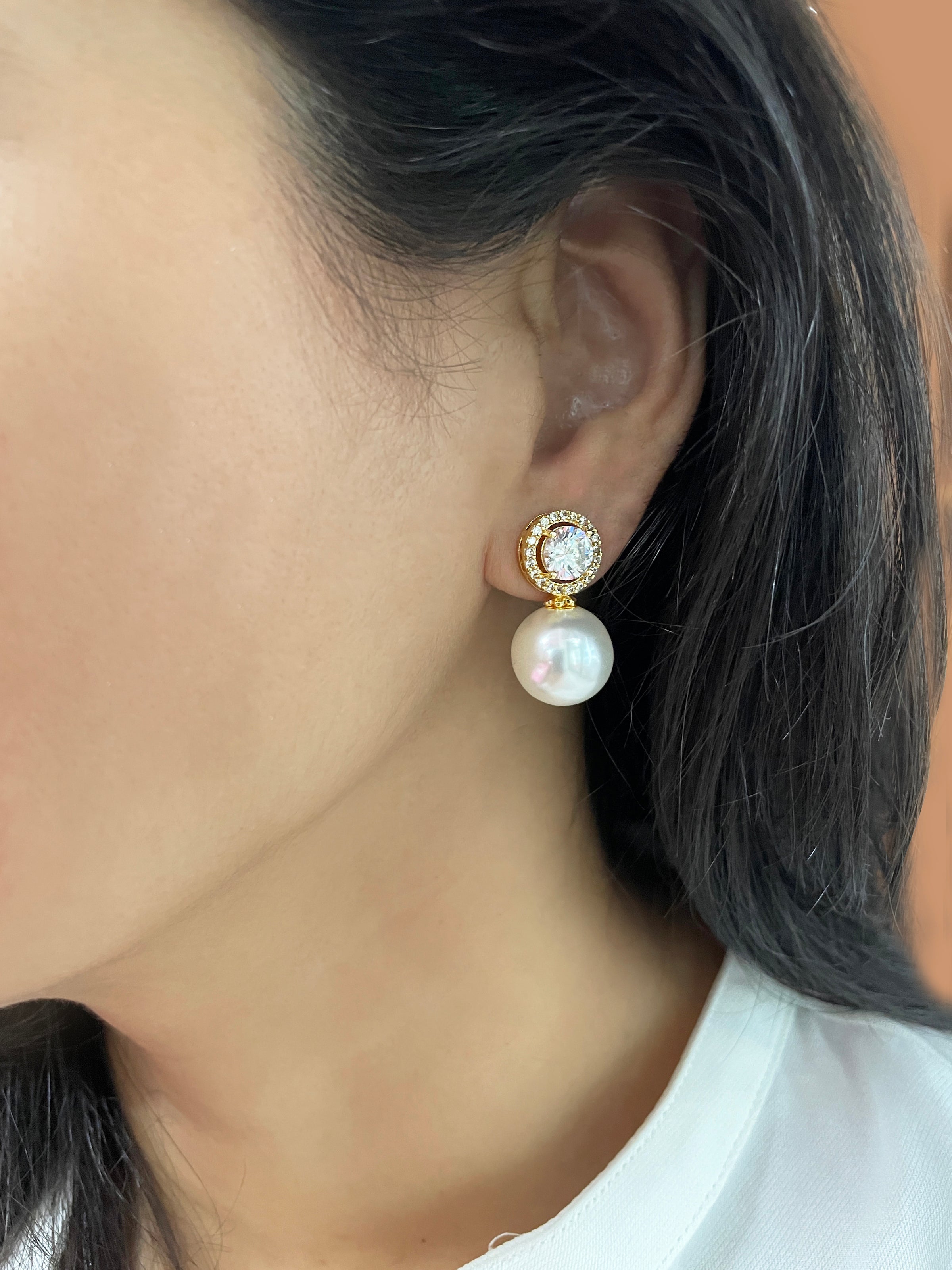 La Perle Solitaire Pearl Studs