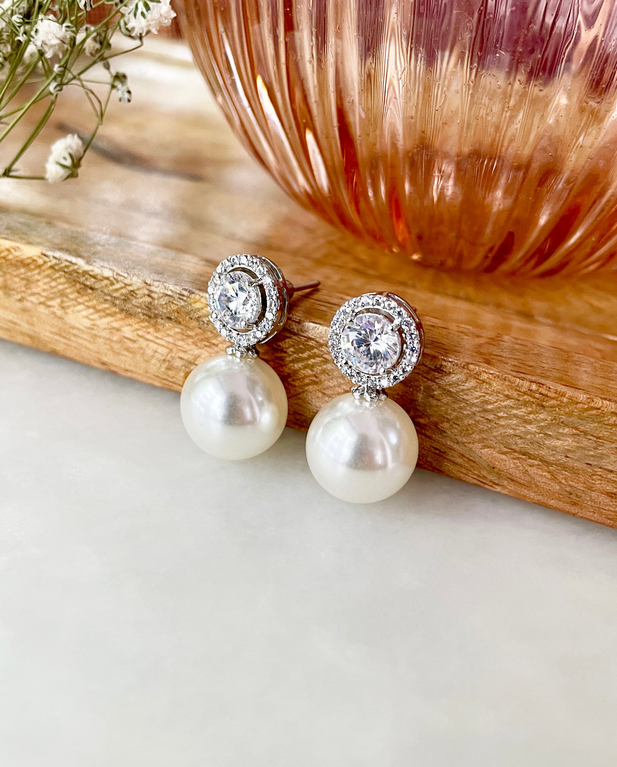 La Perle Solitaire Pearl Studs