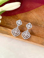 Lina Classic Diamond Earrings