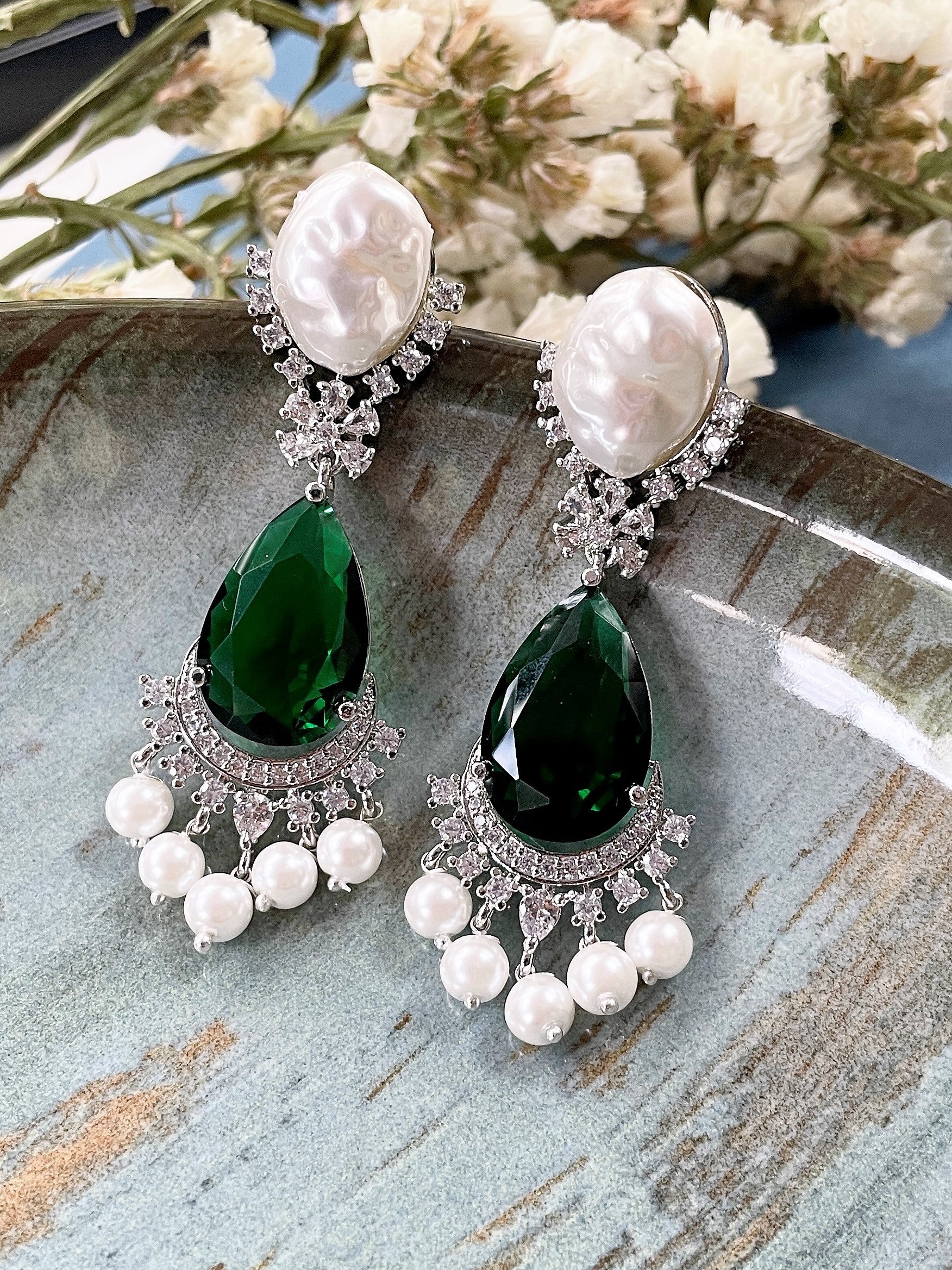 Ashvi Diamond & Baroque Pearl Earrings