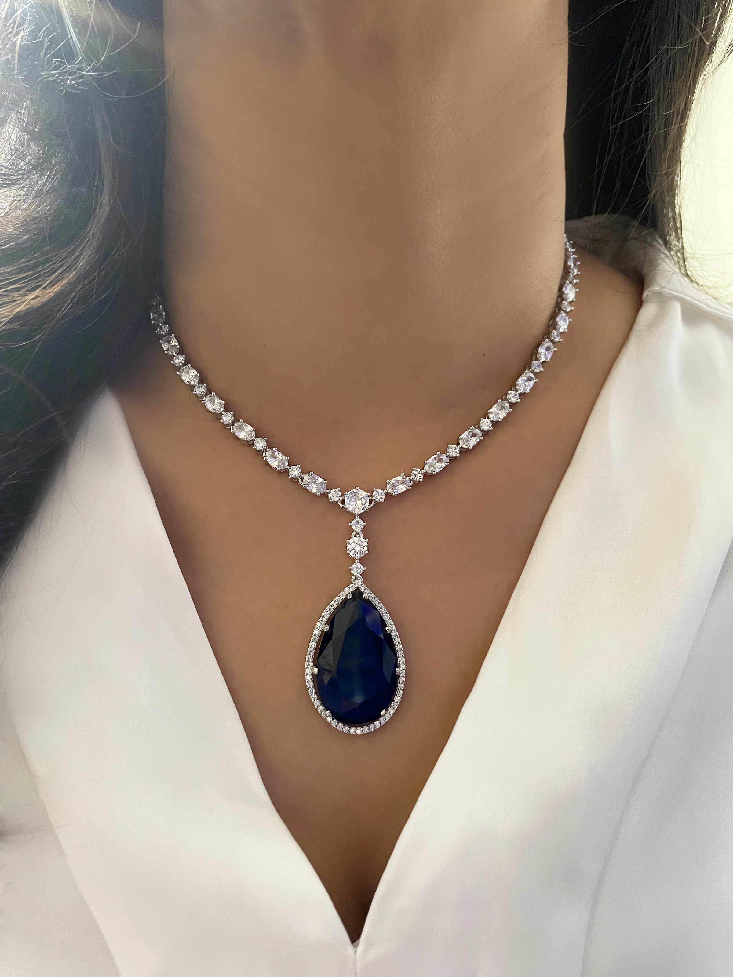 Aadra Pear Drop Lariat Necklace Set