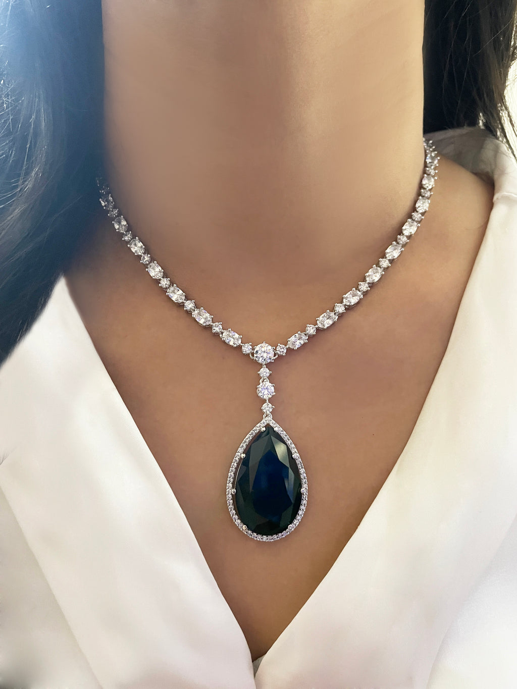 Aadra Pear Drop Lariat Necklace Set