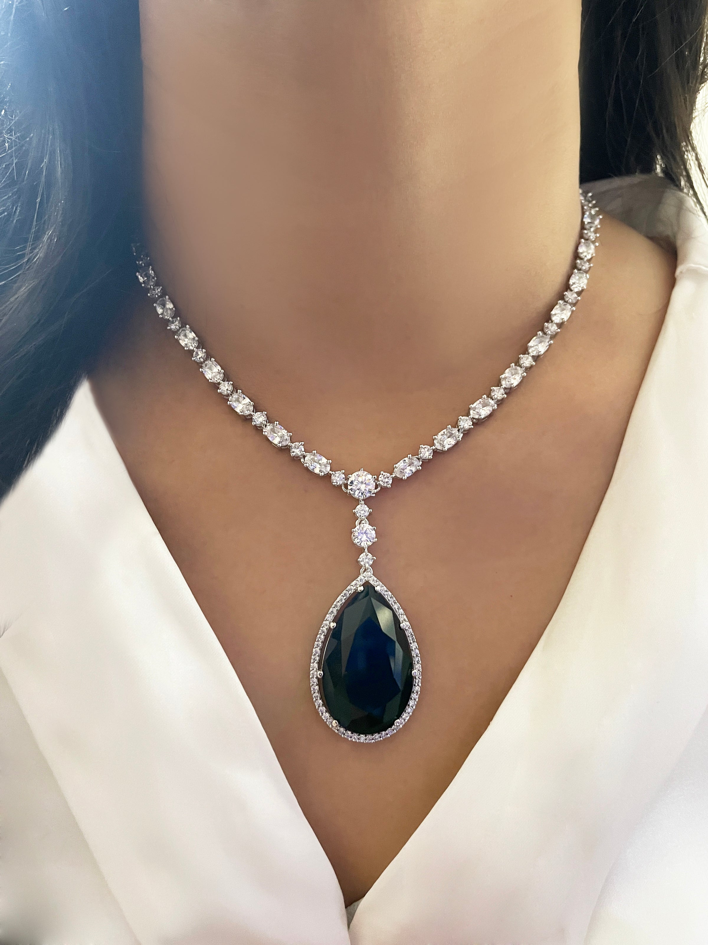 Aadra Pear Drop Lariat Necklace Set