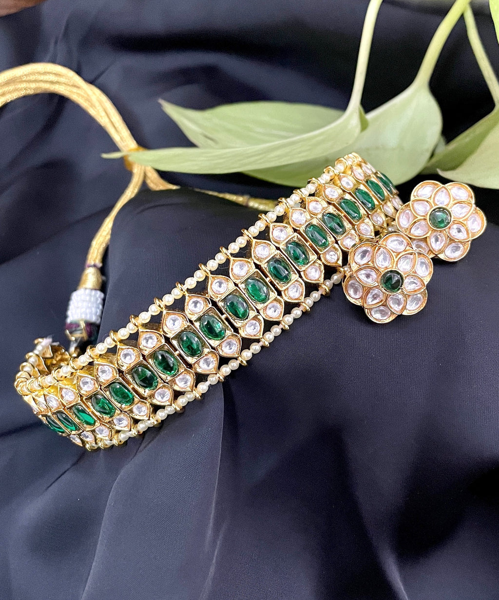 Kriti Minimalist Polki Choker
