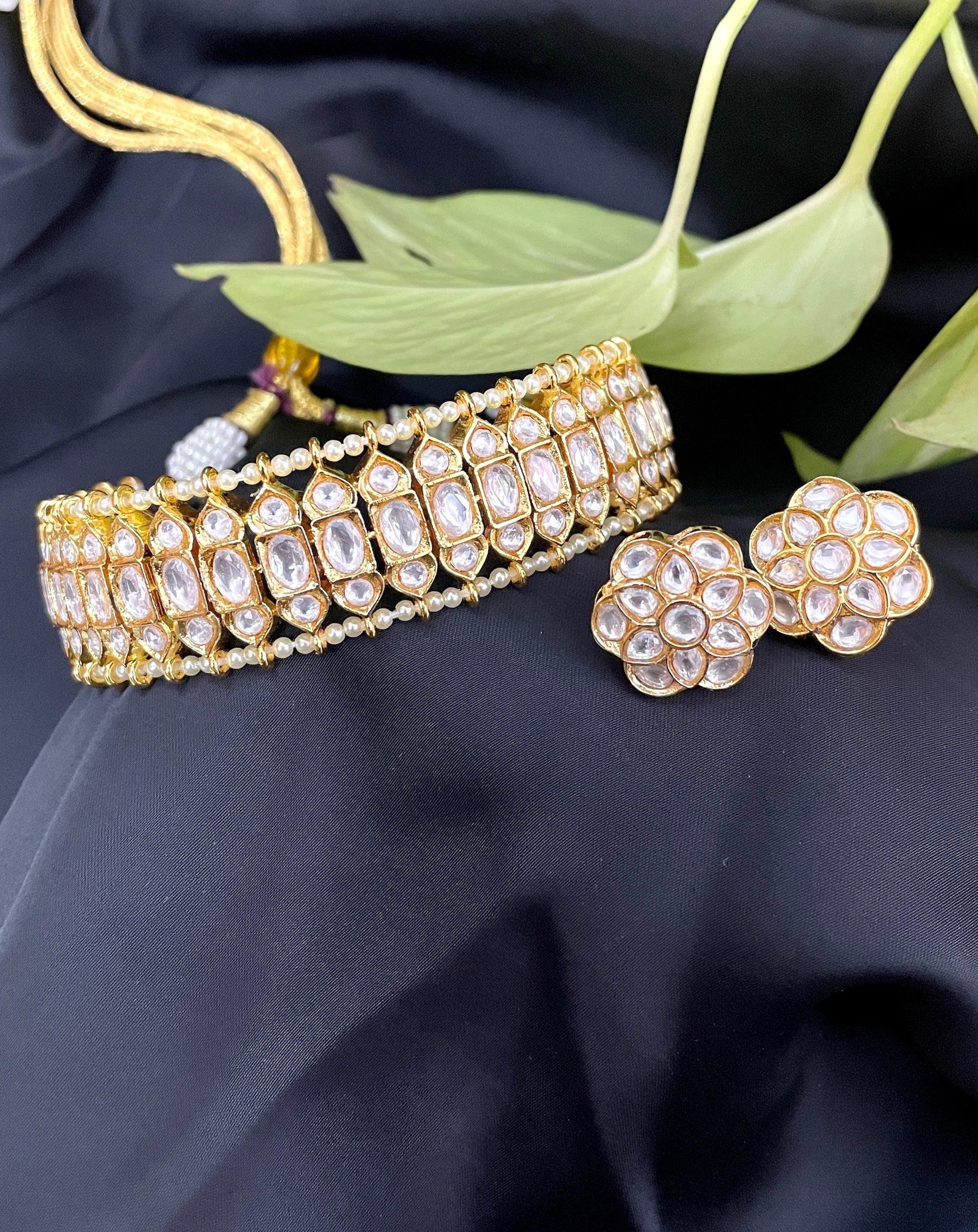 Kriti Minimalist Polki Choker