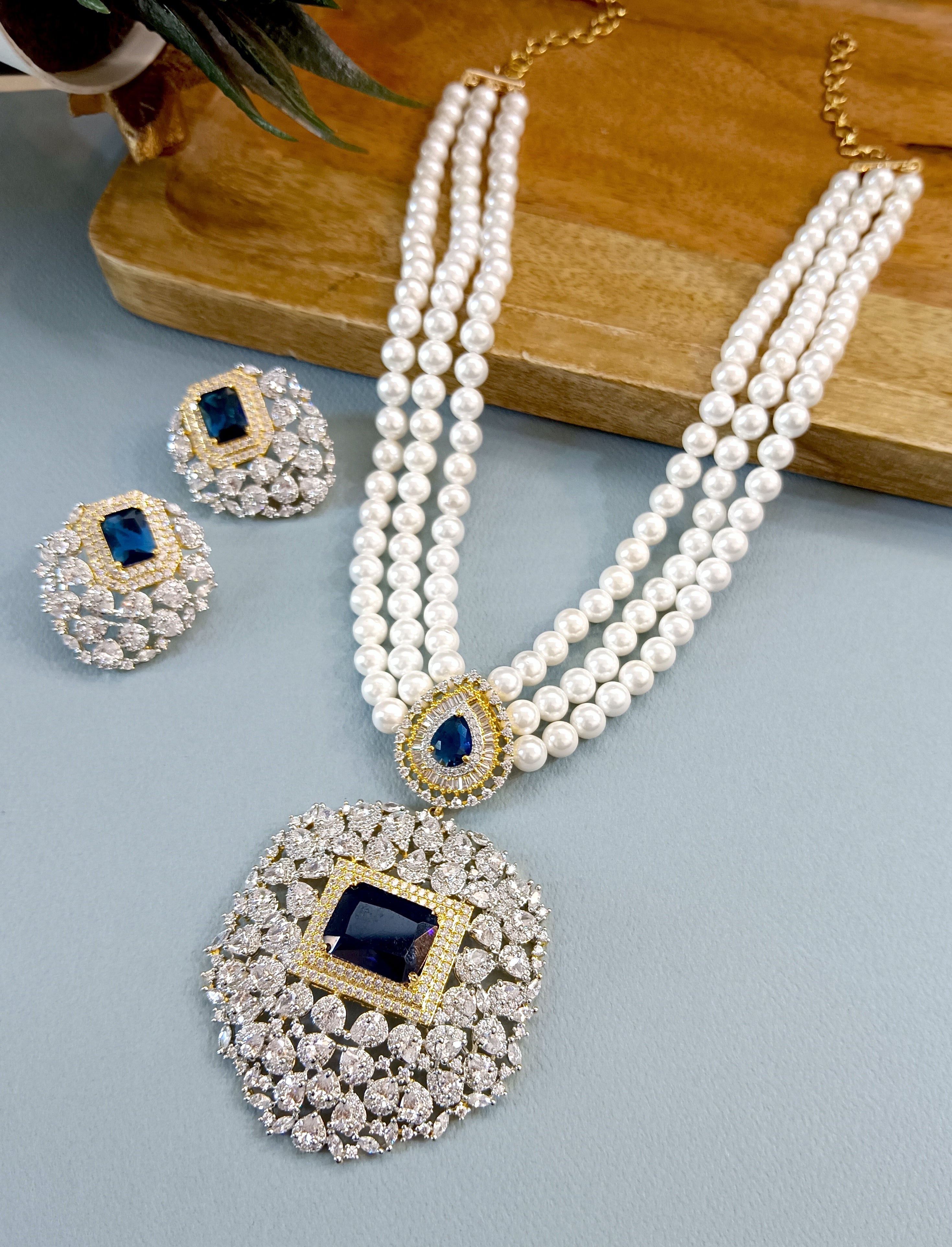 Kashvi Contemporary Pearl & Diamond Necklace Set