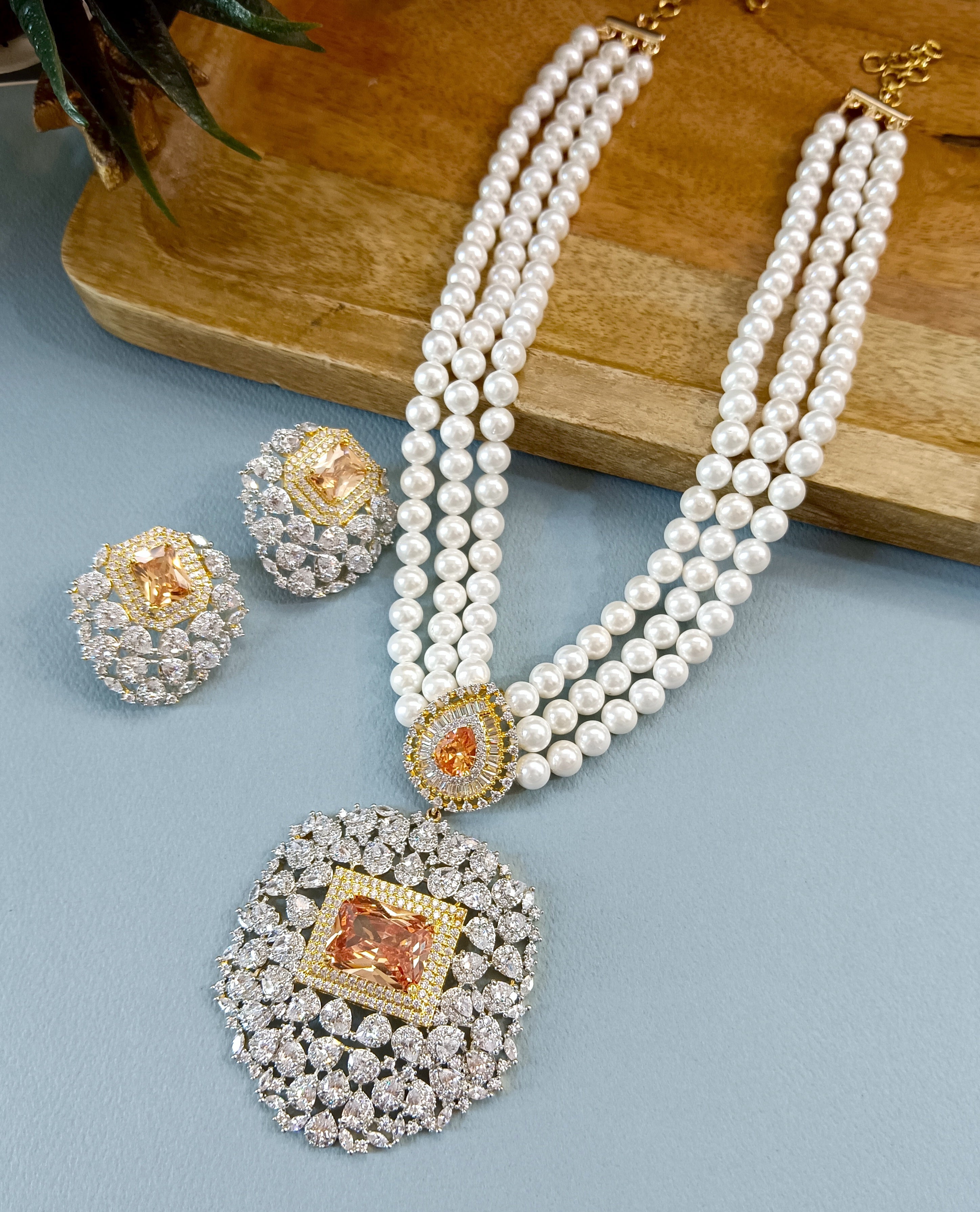Kashvi Contemporary Pearl & Diamond Necklace Set