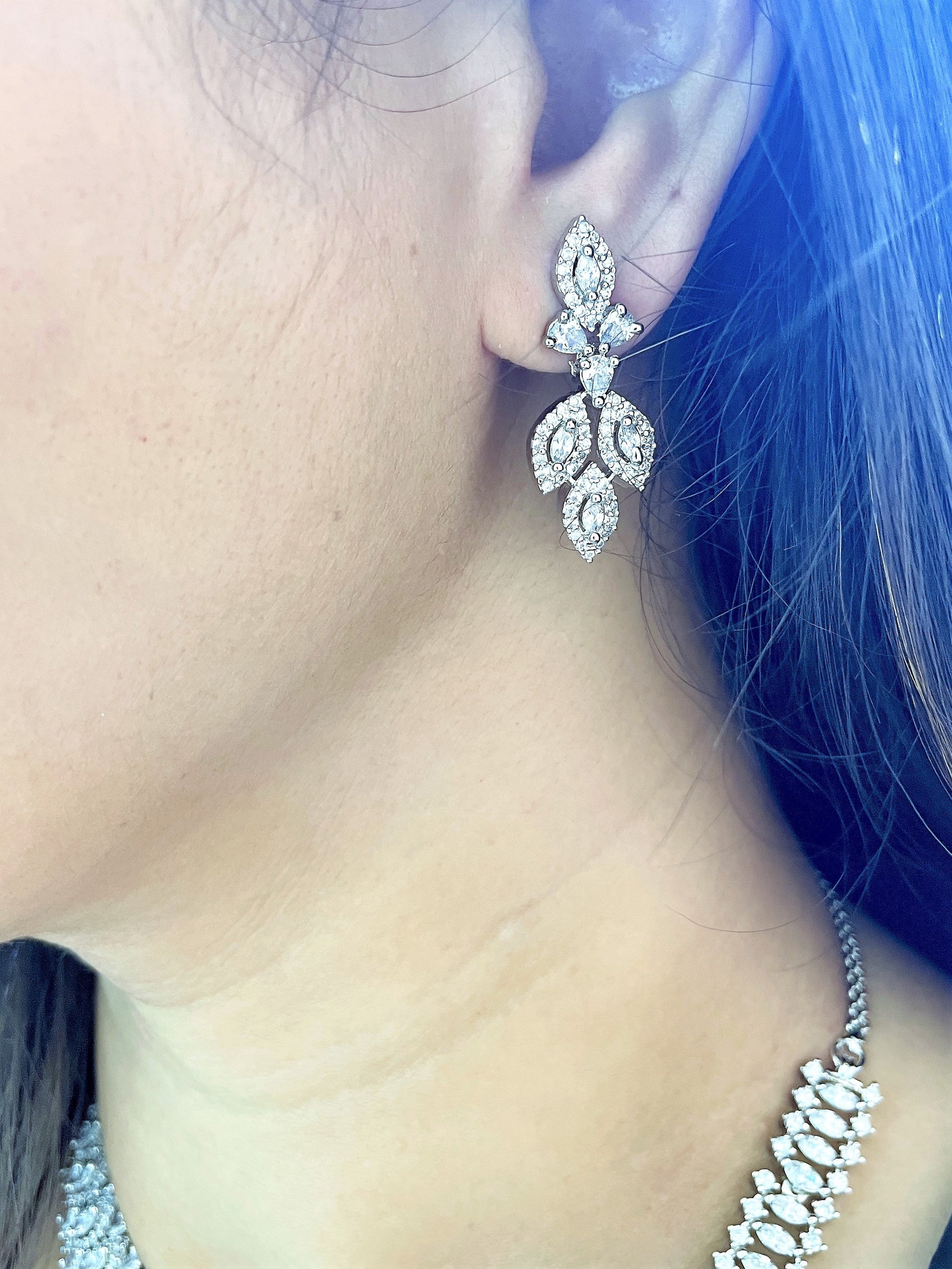 Falak Dainty Diamond Necklace Set
