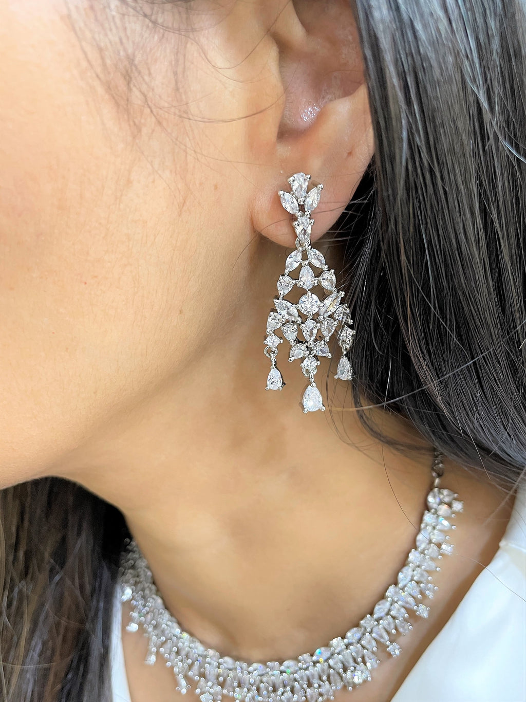 Farah Classic Diamond Necklace Set