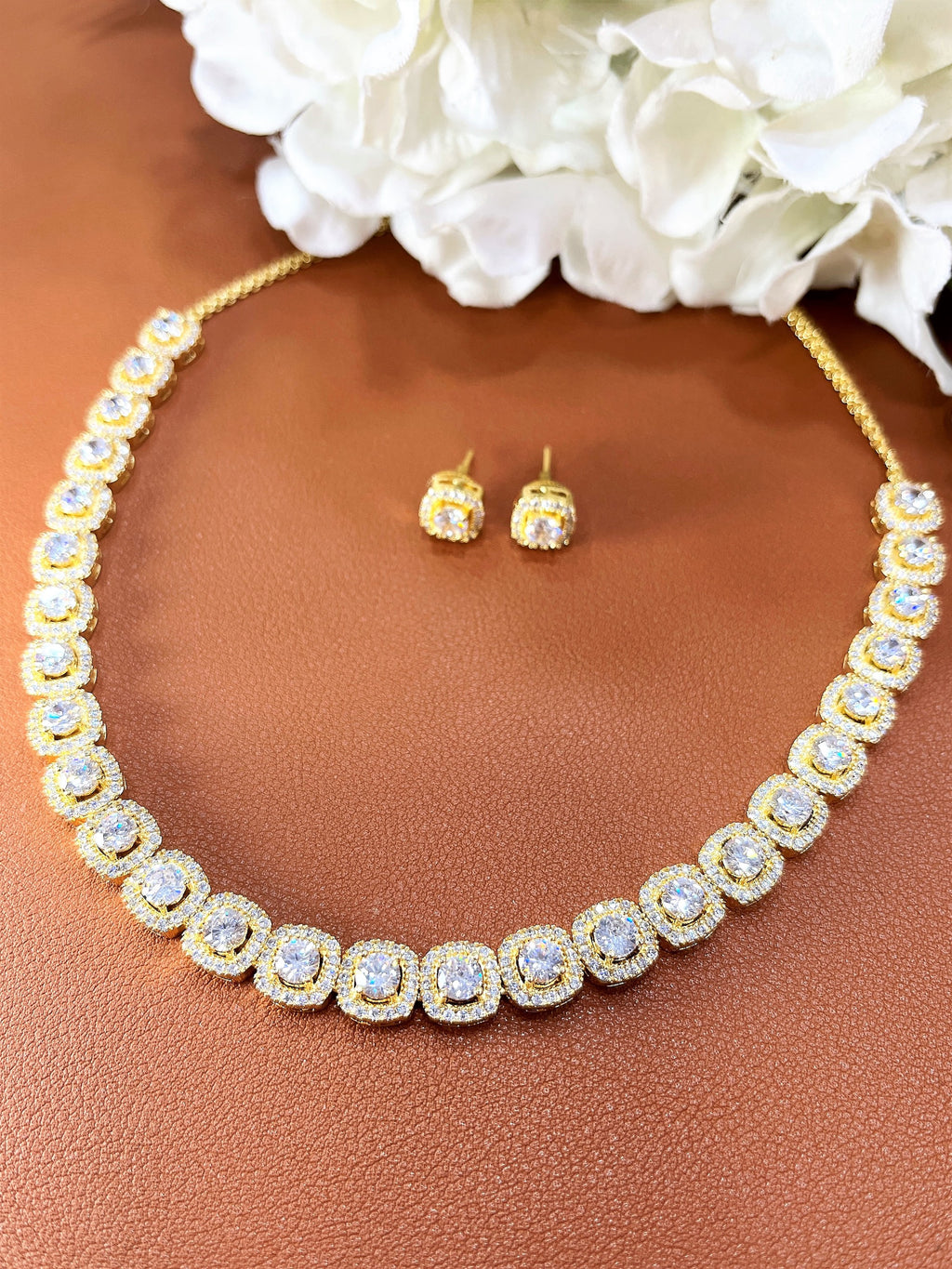 Hita Classic Diamond Solitaire Set
