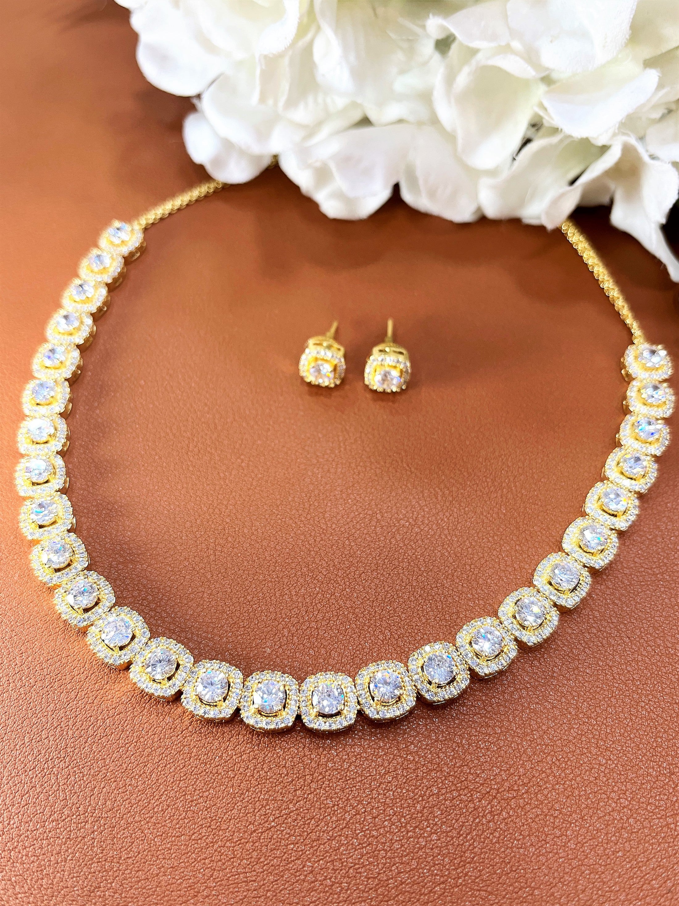 Hita Classic Diamond Solitaire Set
