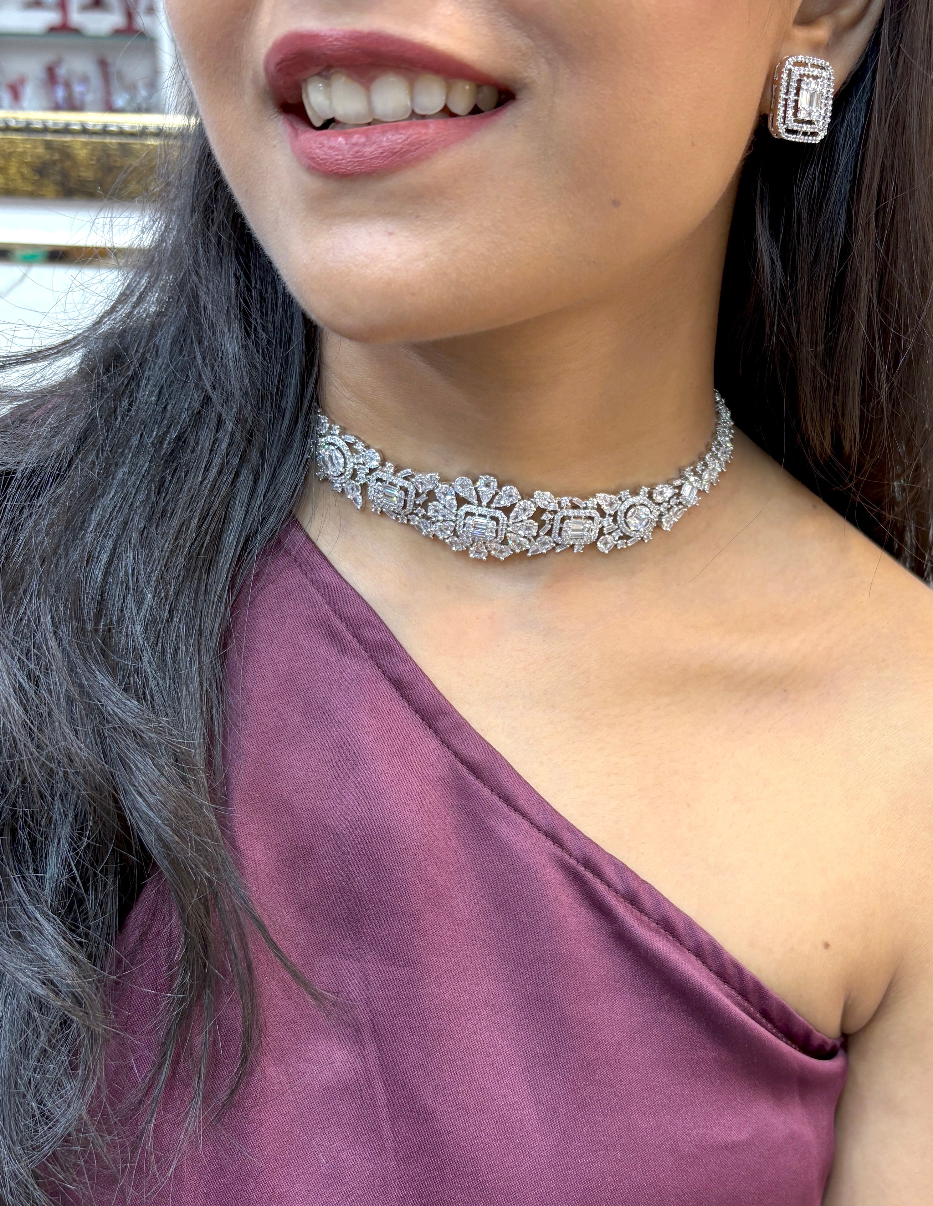 Elma Emerald Stones Choker Set