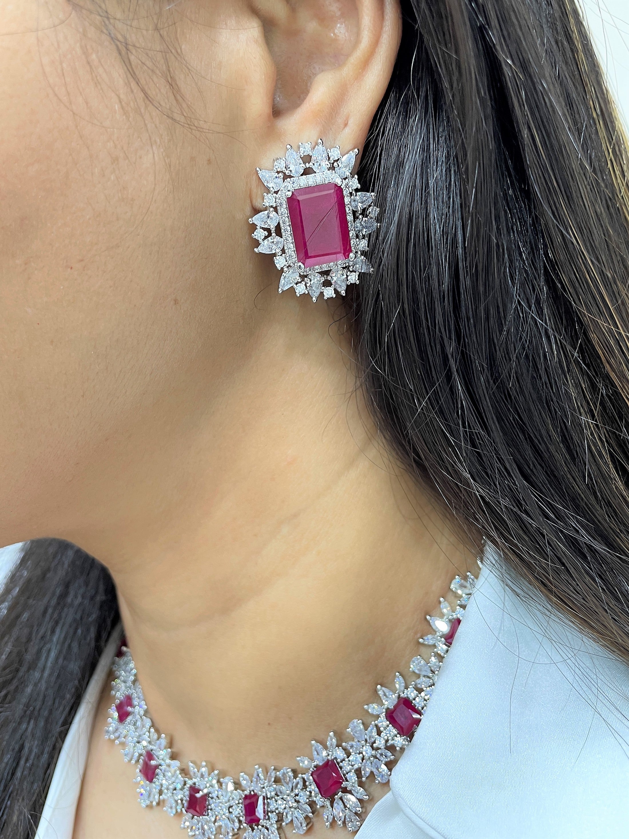 Kinsey Classic Diamond Necklace Set