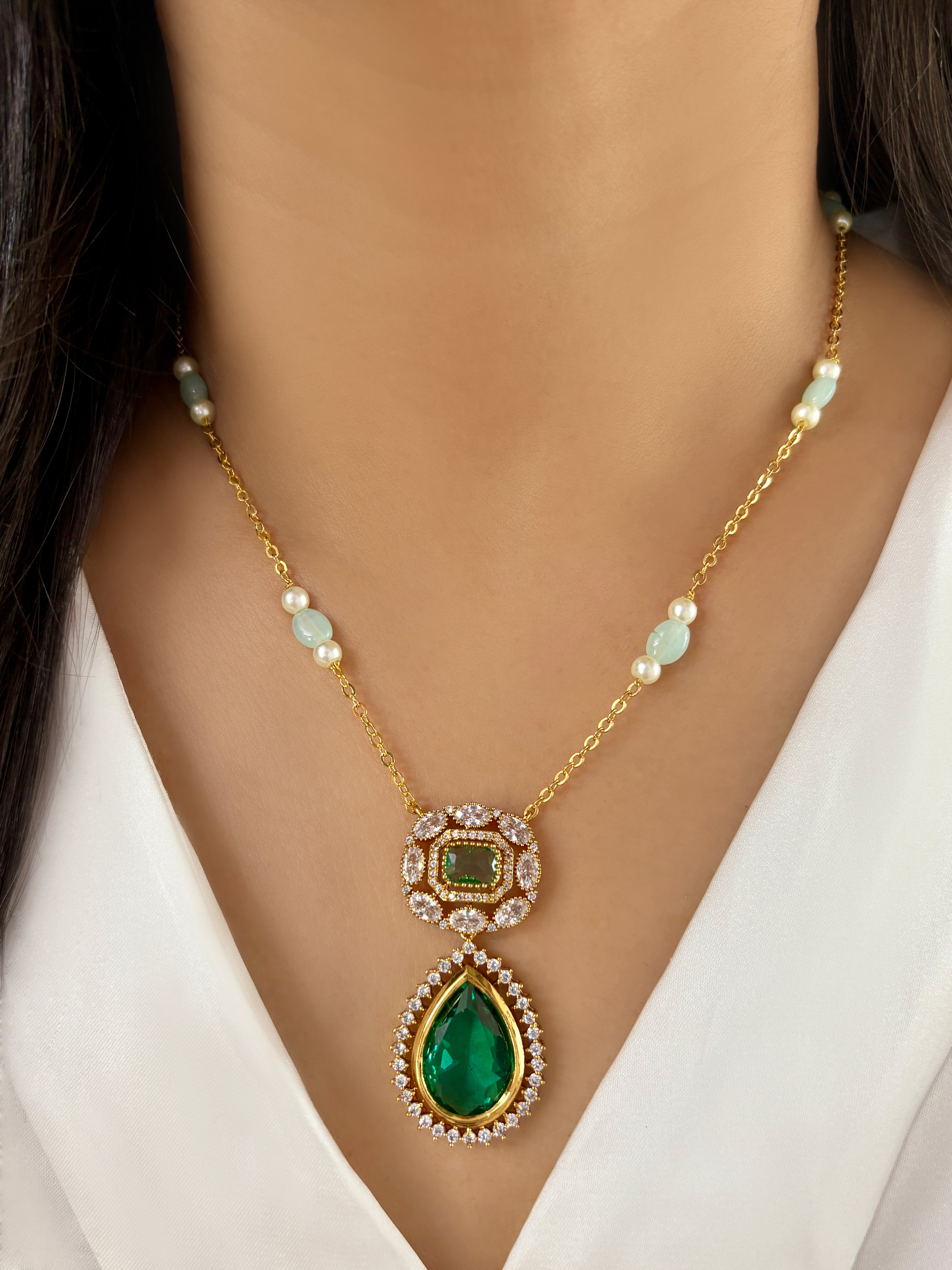 Anika Contemporary Diamond Pendant Set