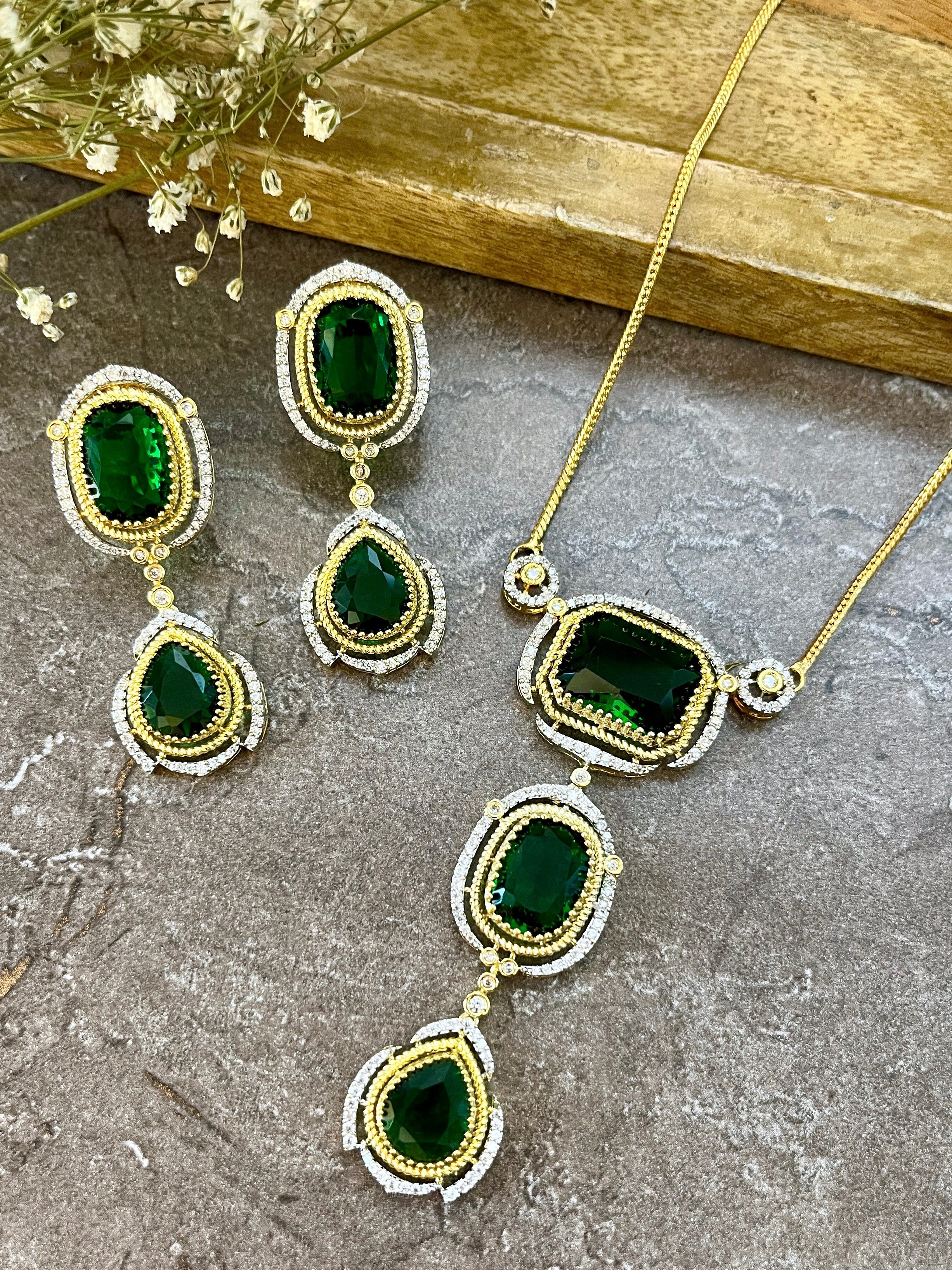 Arabella Diamond Designer Pendant Set